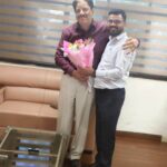 राज्य नीति आयोग के उपाध्यक्ष गणेश शंकर मिश्रा से मुख्यमंत्री के सलाहकार डॉ. धीरेंद्र तिवारी की सौजन्य भेंट