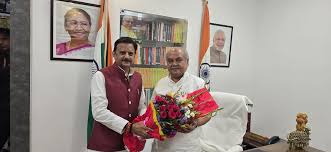 मुख्यमंत्री से मध्यप्रदेश के उपमुख्यमंत्री राजेंद्र शुक्ला ने की सौजन्य मुलाकात