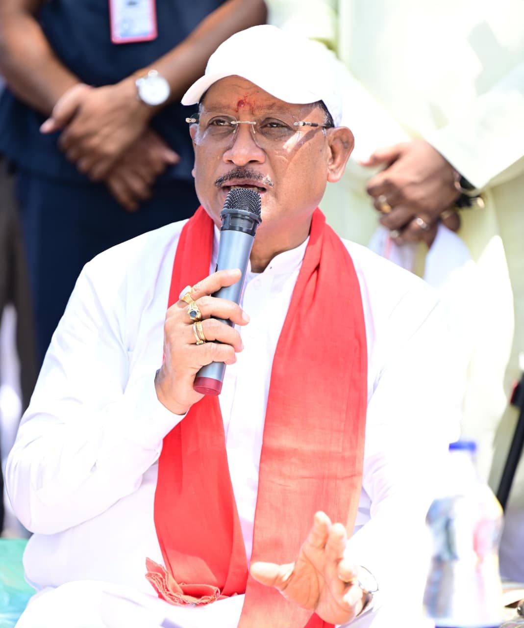 आम की छांव में बदले सपनों के मायने: मुख्यमंत्री ने कहा अब करोड़पति दीदी बनने की सोचिए