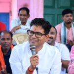 वित्त मंत्री  ओ.पी. चौधरी ने ग्राम डुमरमुड़ा में ग्रामीणों से किया आत्मीय संवाद