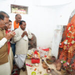 मुख्यमंत्री  विष्णुदेव साय ने ऐतिहासिक चतुर्भुज विष्णु मंदिर में की पूजा-अर्चना, प्रदेश की सुख-समृद्धि की कामना