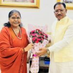 मुख्यमंत्री  विष्णु देव साय से राष्ट्रीय पिछड़ा वर्ग आयोग की अध्यक्ष साध्वी निरंजन ज्योति ने की सौजन्य भेंट