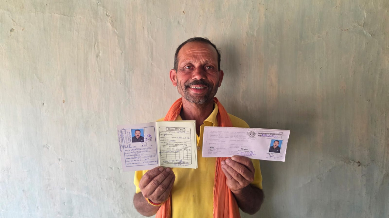  मुख्यमंत्री हेल्पलाइन 1076 का असरः बैल चराते किसान की एक कॉल पर प्रशासन ने घर पहुंचकर सुलझाई समस्या