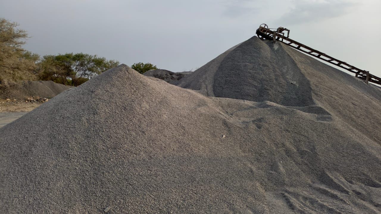 मुख्यमंत्री विष्णु देव साय के निर्देश लगातार कार्रवाई से अवैध खनन गतिविधियों पर लग रहा है प्रभावी अंकुश