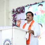 उप मुख्यमंत्री  विजय शर्मा ने किसानों को वितरित किए शेयर प्रमाण पत्र