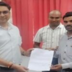 सेवा सेतु ने बनाई सरकारी सेवाएं सरल, घर बैठे मिला निवास प्रमाण पत्र