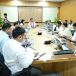 उप मुख्यमंत्री विजय शर्मा ने पुनर्वास एवं नक्सल प्रभावित परिवारों के लिए संचालित योजनाओं की समीक्षा की
