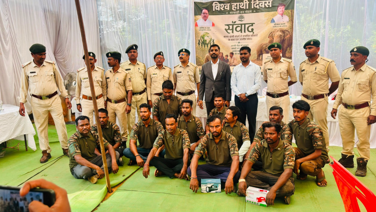 विश्व हाथी दिवस पर हाथी संरक्षण और सुरक्षित सह-अस्तित्व का दिया संदेश