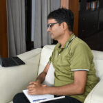 सेवा संकल्प अभियान को लेकर वित्त मंत्री ओपी चौधरी ने जशपुर के जनप्रतिनिधियों से की वर्चुअल बैठक